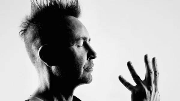 Ο Nigel Kennedy παίζει Μπαχ και Γκέρσουιν