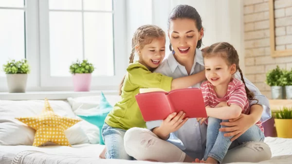 Tρία βιβλία για να ξεφυλλίσετε μαζί με τα παιδιά σας την περίοδο του Πάσχα