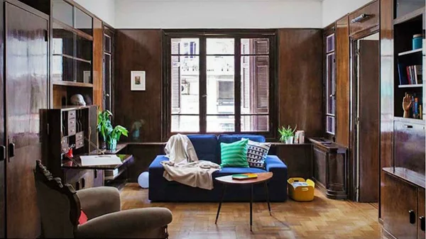 Ένα μεσοπολεμικό διαμέρισμα στην Ομόνοια ενώνει άψογα το Bauhaus με την τελετουργία