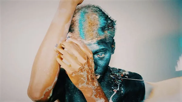 10+2 εκθέσεις που δεν πρέπει να χάσεις τον Μάιο