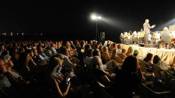 Τα μουσικά φεστιβάλ που θα δούμε εκτός Αθηνών (και θα μας αναγκάσουν να ταξιδέψουμε)