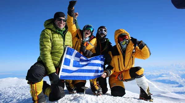 «7 Summits project»: Η Χριστίνα και η Βανέσα έχουν βάλει στόχο τις επτά υψηλότερες κορυφές του πλανήτη