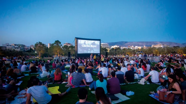 Σε ποια σημεία της Αθήνας θα στηθούν φέτος οθόνες για open air προβολές;