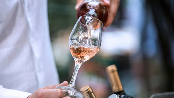 Η μεγάλη έκρηξη του ροζέ