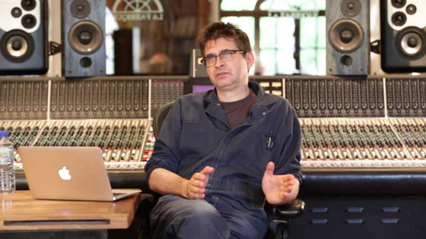 Ο Steve Albini μιλά για το Primavera, την Αθήνα και το τέλος του streaming