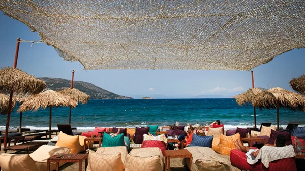 Πόρτο Ράφτη: καλοκαίρι κομμένο και ραμμένο στα μέτρα σου 