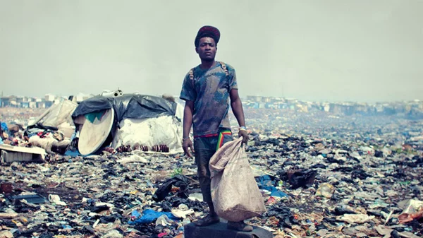 Εγκαίνια Εβδομάδας | Τι θα συνέβαινε αν οι πρωταγωνιστές του δελτίου των οκτώ σε κοίταζαν κατάματα; (18-24/6)