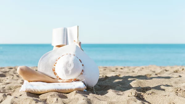 Ανάγνωση ενάντια στο καλοκαίρι: Βιβλία για να μην διαβάσετε φέτος