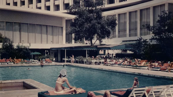 Updated | Το νέο project του μουσείου Μπενάκη βάζει την Αθήνα σε insta story