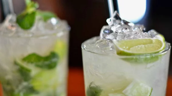 Τι θα λέγατε για καλοκαιρινά cocktail parties στο Θησείο; 