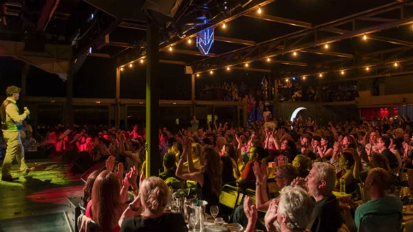 Ραντεβού στην ταράτσα του Φοίβου και τον Σεπτέμβρη 