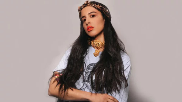 Ένα flea market στήνει ο Φοίβος Δεληβοριάς με την Μαρίνα Σάττι στον πιο post industrial χώρο πολιτισμού