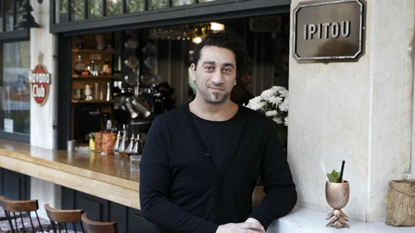 Η Μαστίχα M dry παίζει με κλασσικά κοκτέιλ