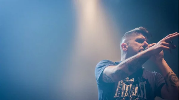 Tζαμάλ και Social Waste στο Θέατρο Πέτρας