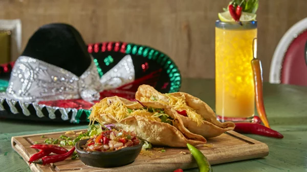 6 στάσεις για φάγητο και ποτό σε μεξικάνικο ρυθμό