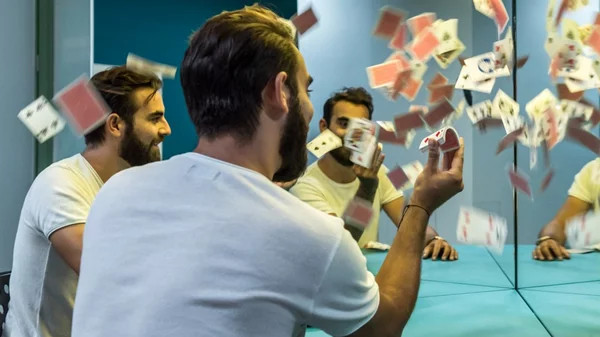 To Museum of Illusions μόλις έφτασε στην Αθήνα και θα σου τινάξει τα μυαλά στον αέρα