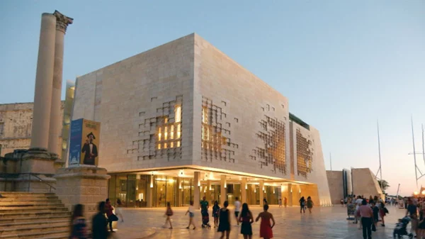 Μάλτα | Παράταση καλοκαιριού στην ανανεωμένη Βαλέτα