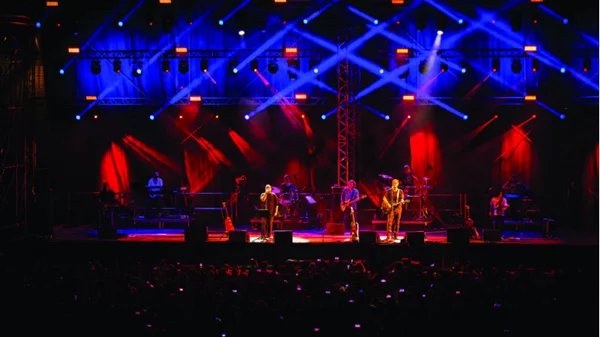 Γιατί οι Πυξ Λαξ είναι ένα μουσικό φαινόμενο