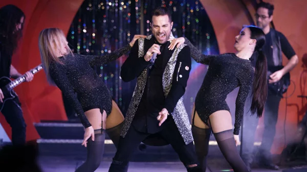 Ενάρξεις για Ηλία Βρεττό – Διονύση Τσακνή