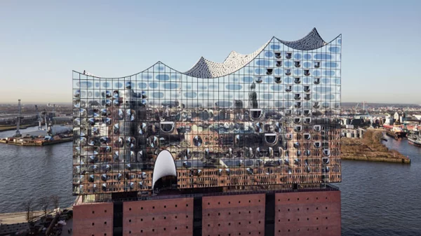 Είναι το Αμβούργο το νέο Βερολίνο;