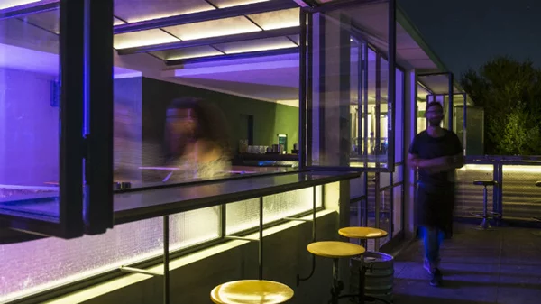 Οι καλύτεροι DJs της πόλης ανεβαίνουν στο winter bar του BIOS