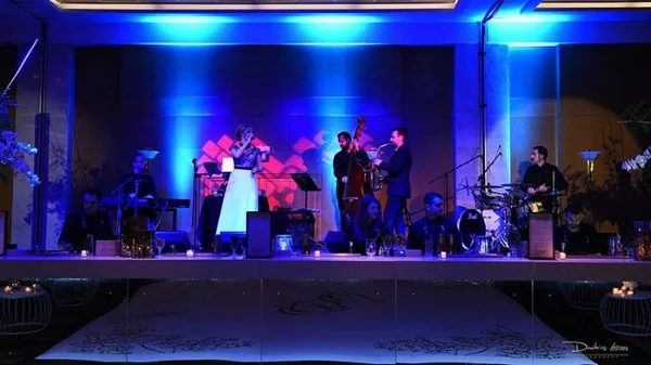 Jazz-Up your Schweppes nights!