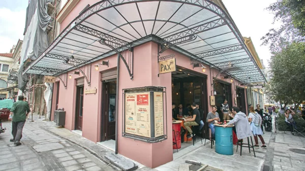 Tα «Pax Burgers» ανοίγουν επίσημα και το γιορτάζουν