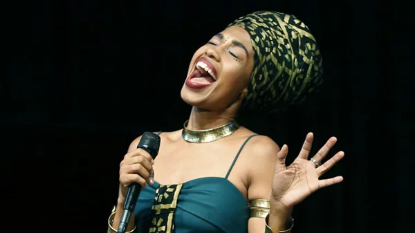 Είναι η Jazzmeia το μέλλον της τζαζ;