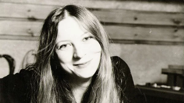 DJ sets και συναυλία της Λένας Πλάτωνος με αφορμή το «λπ»