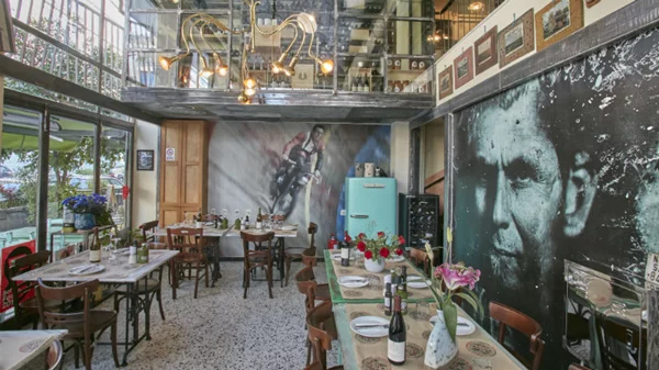 Έξι spots για κάθε όρεξη στο Κουκάκι