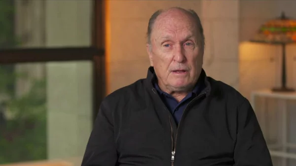 Ο οσκαρικός Ρόμπερτ Ντιβάλ μιλάει για τη συμμετοχή του στις «Χήρες» (video)