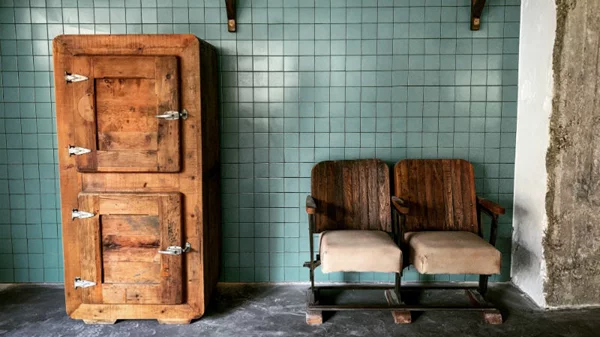 «Frater & Soror»: στο Παγκράτι αδέρφια και αδερφές μου, στο Παγκράτι