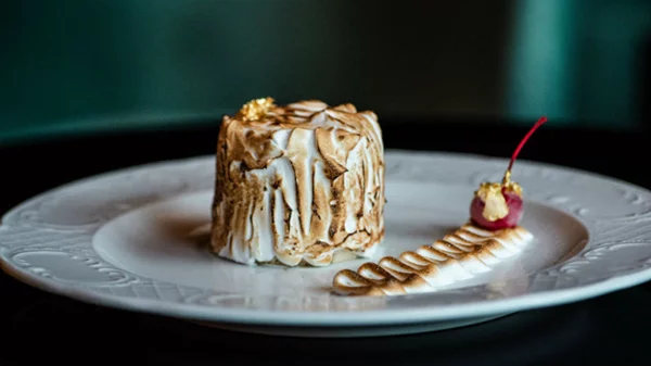 Πρώτη γεύση από το ολοκαίνουργιο και λαμπερό «JuJu Bar & Restaurant»