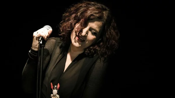 Η Μάρθα Φριντζήλα συνεχίζει στο «Γυάλινο»