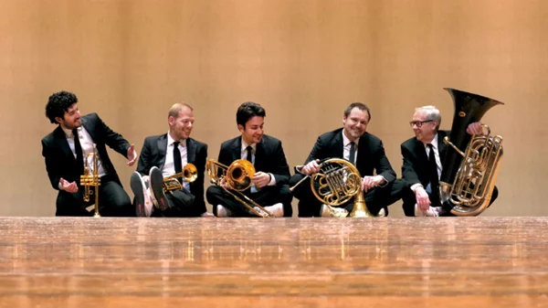 Εορταστικές μουσικές ξεκινούν στο Μέγαρο