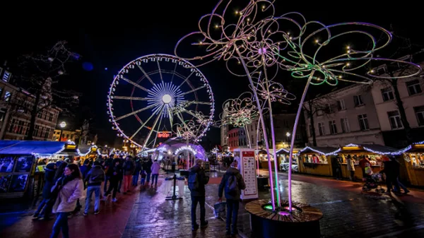 Oι γιορτές στις Βρυξέλλες συνδυάζουν το κλασικό και το πολυεθνικό!