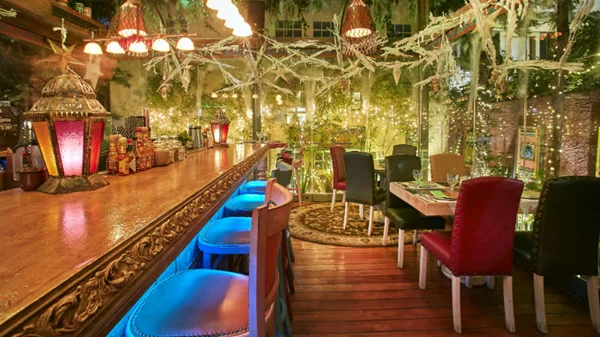 Πεντανόστιμες γιορτές στο εξωτικό «Dos Hermanos»