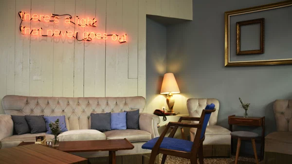 Λέγεται «Rudu» και είναι το νέο στέκι στα Πετράλωνα