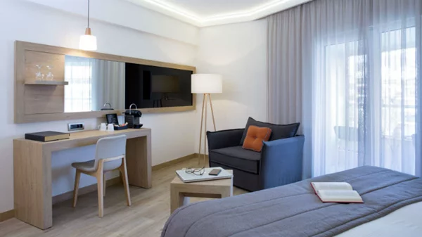 Νέα χρυσή εποχή για το Golden Age Hotel