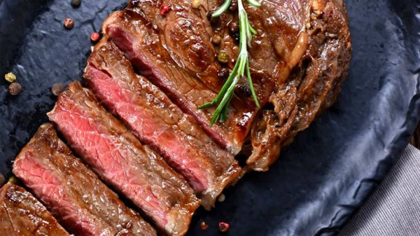 Το Νέο Ηράκλειο σε ρυθμούς «Beef ’n’ reef»