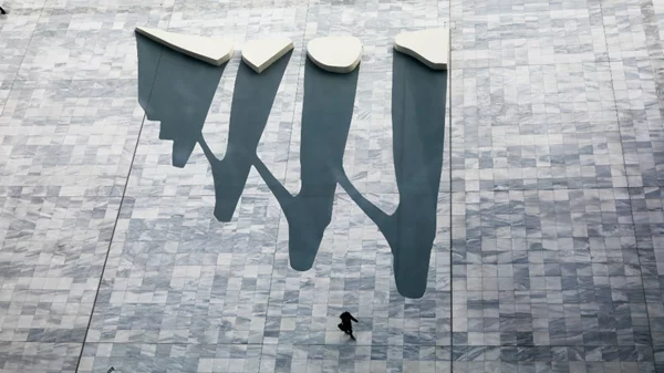 Τα απελευθερωμένα γλυπτά του Ζογγολόπουλου μιλούν για το δικαίωμα όλων στην τέχνη