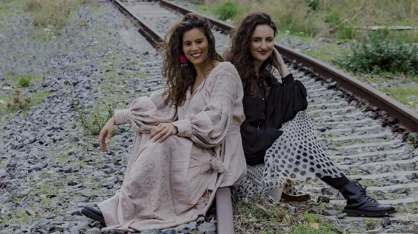 Η Κατερίνα Πολέμη με τη Δήμητρα Σελεμίδου στο «Κρεμλίνο»..