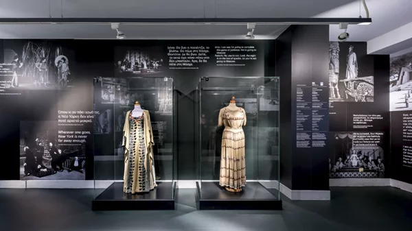 Σπάνιο υλικό του Εθνικού Θεάτρου στο Διεθνή Αερολιμένα Αθηνών