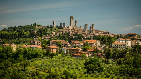 Το Μοντεπουλτσιάνο φέρνει την άνοιξη στην Τοσκάνη