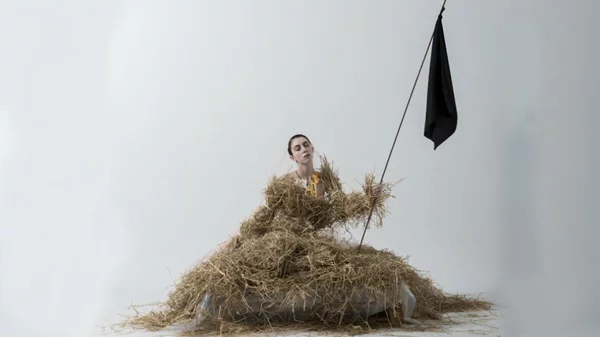 Ο Δημήτρης Μαραμής «στοιχειώνει» το σύγχρονο μιούζικαλ