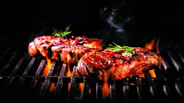 Όνειρα τσικνισμένης νυκτός