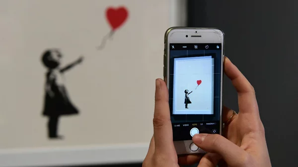 Μήπως ήρθε η ώρα να μιλήσουμε λίγο σοβαρά για τον Banksy;