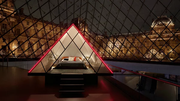 Θέλεις να διανυκτερεύσεις για ένα βράδυ μέσα στο Λούβρο; 