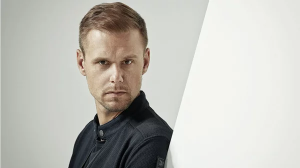 Ο Armin Van Buuren στο αθηναϊκό stage του Tomorrowland