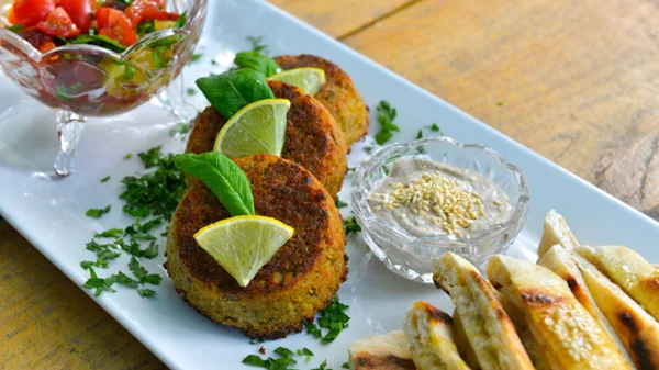 Ένα «Ανάποδο Πλατάνι» φύτρωσε στο Πήλιο